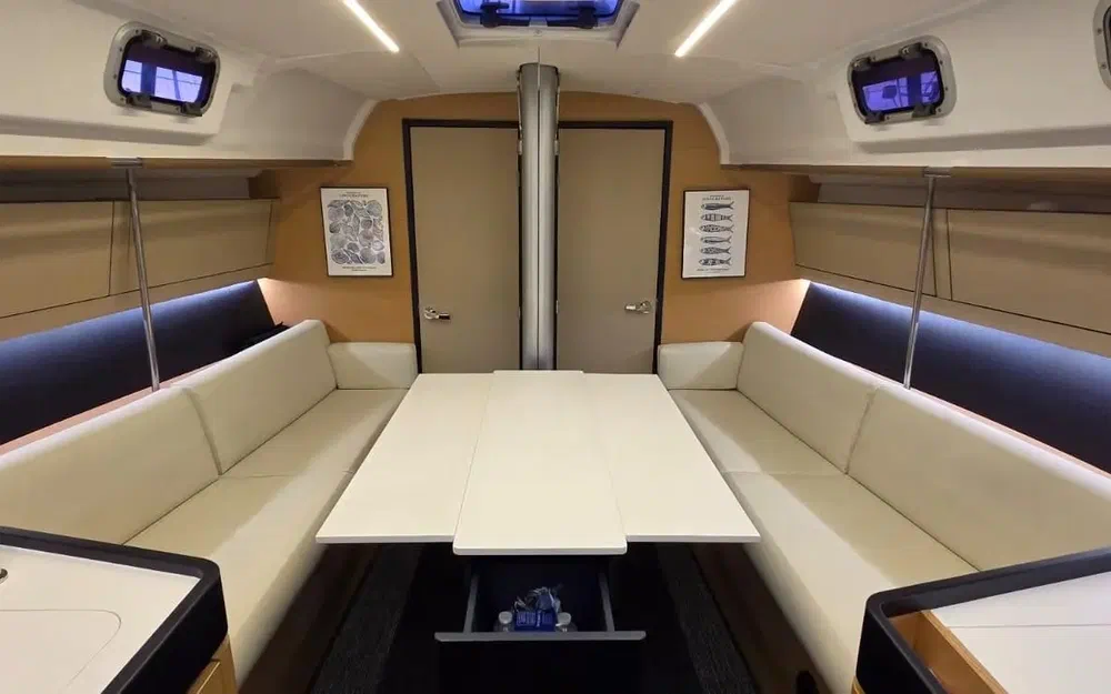 slider 14 Beneteau First 40