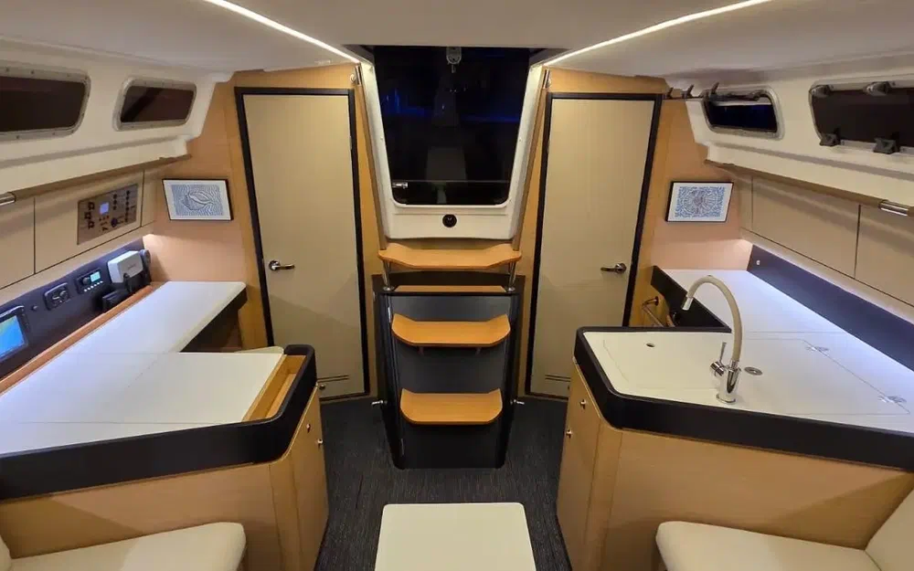 slider 19 Beneteau First 40