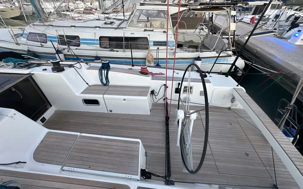 slider 7 Beneteau First 40