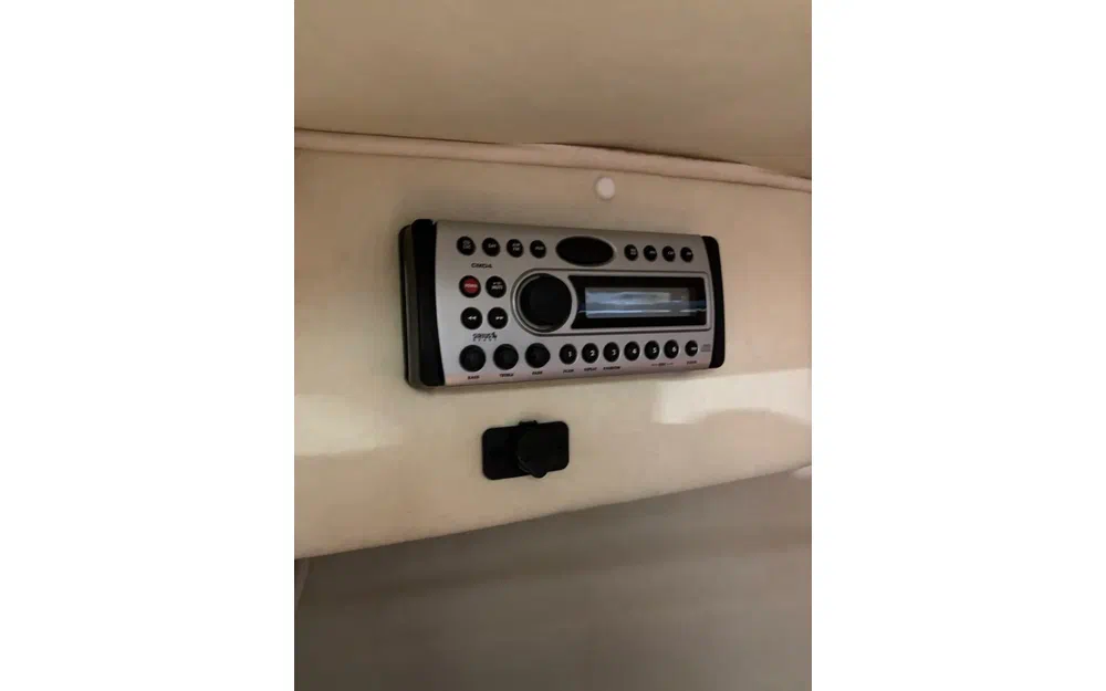 slider 10 Sea Ray 220 Sunsport