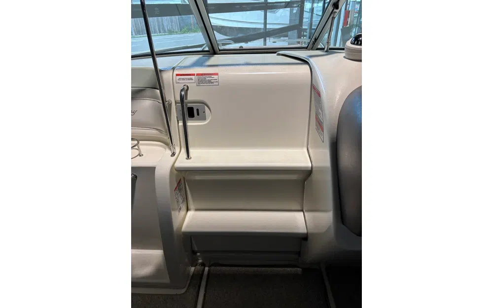 slider 11 Sea Ray 220 Sunsport