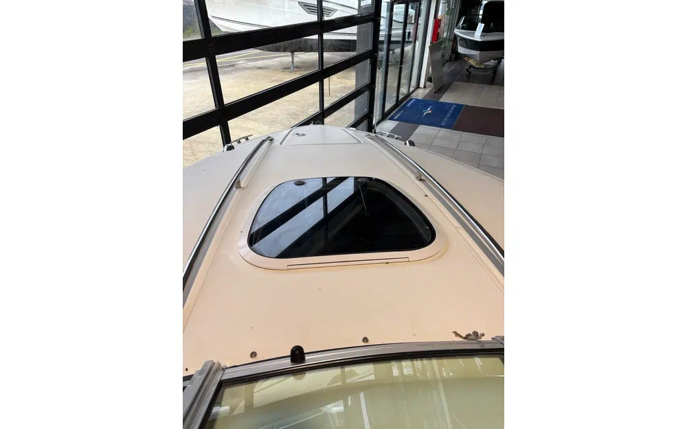 slider 6 Sea Ray 220 Sunsport