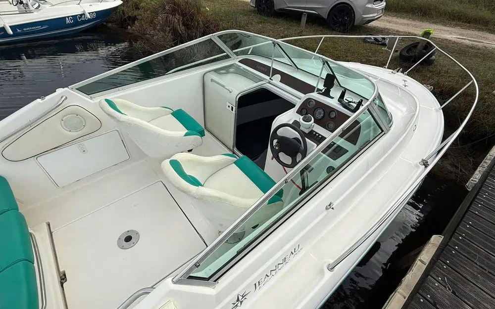 slider 2 Jeanneau Leader 705