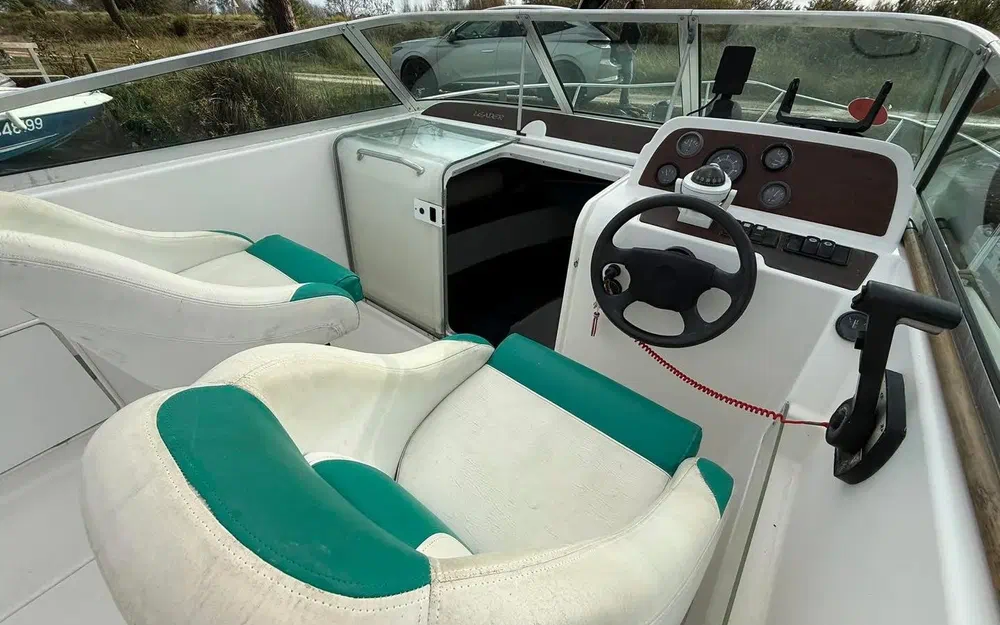 slider 5 Jeanneau Leader 705