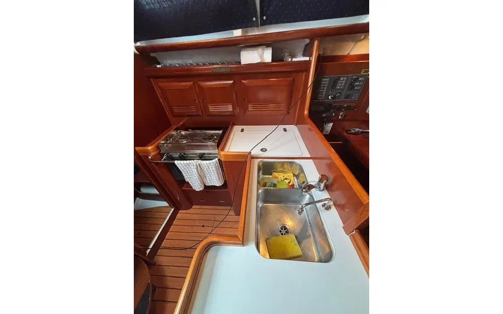 slider 15 Beneteau Oceanis 373