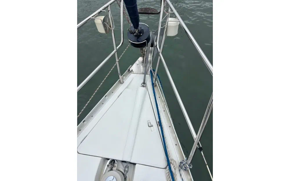 slider 3 Beneteau Oceanis 373