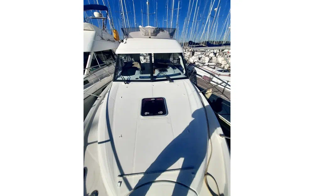 slider 2 Beneteau Antares 30 Fly