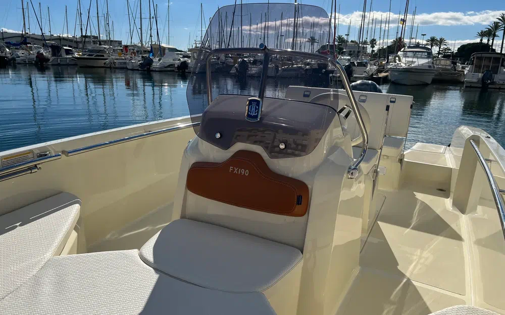 slider 13 Invictus Capoforte FX 190