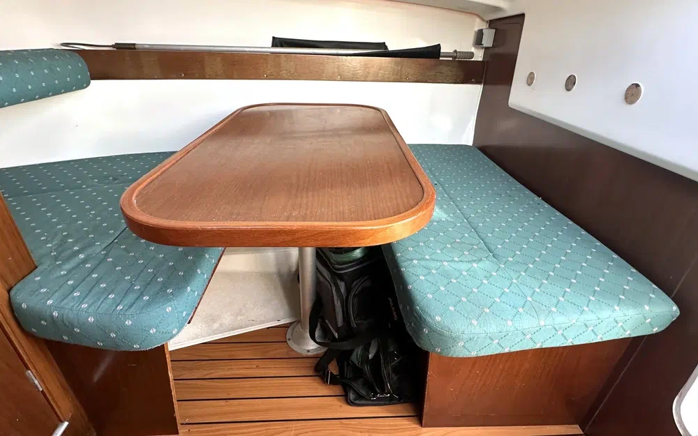 slider 11 Beneteau Antares 710