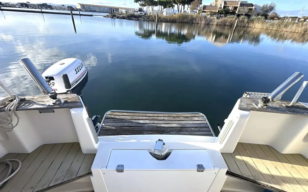 slider 15 Beneteau Antares 710