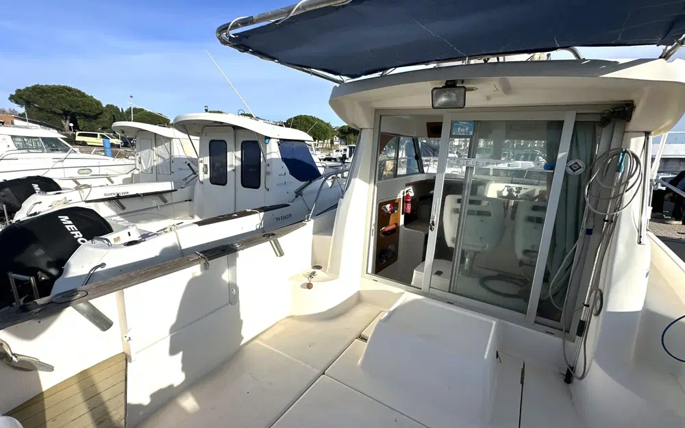 slider 17 Beneteau Antares 710