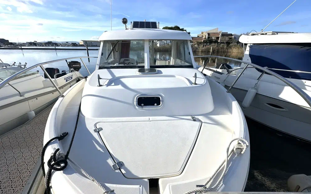 slider 1 Beneteau Antares 710