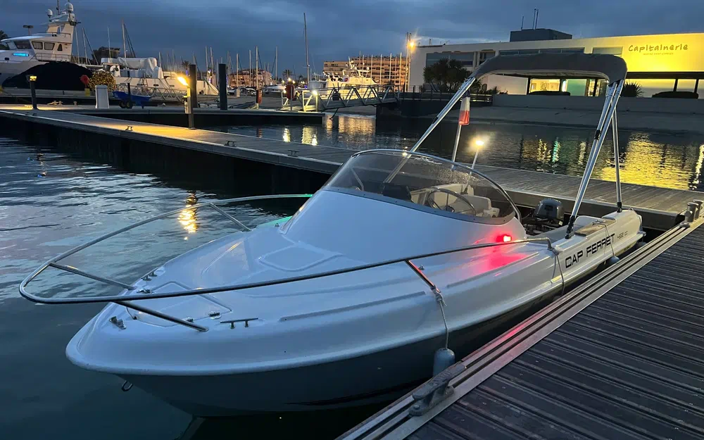 slider 9 B2 Marine Cap Ferret 452