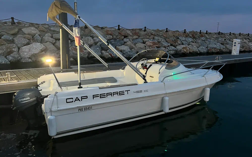 slider 10 B2 Marine Cap Ferret 452