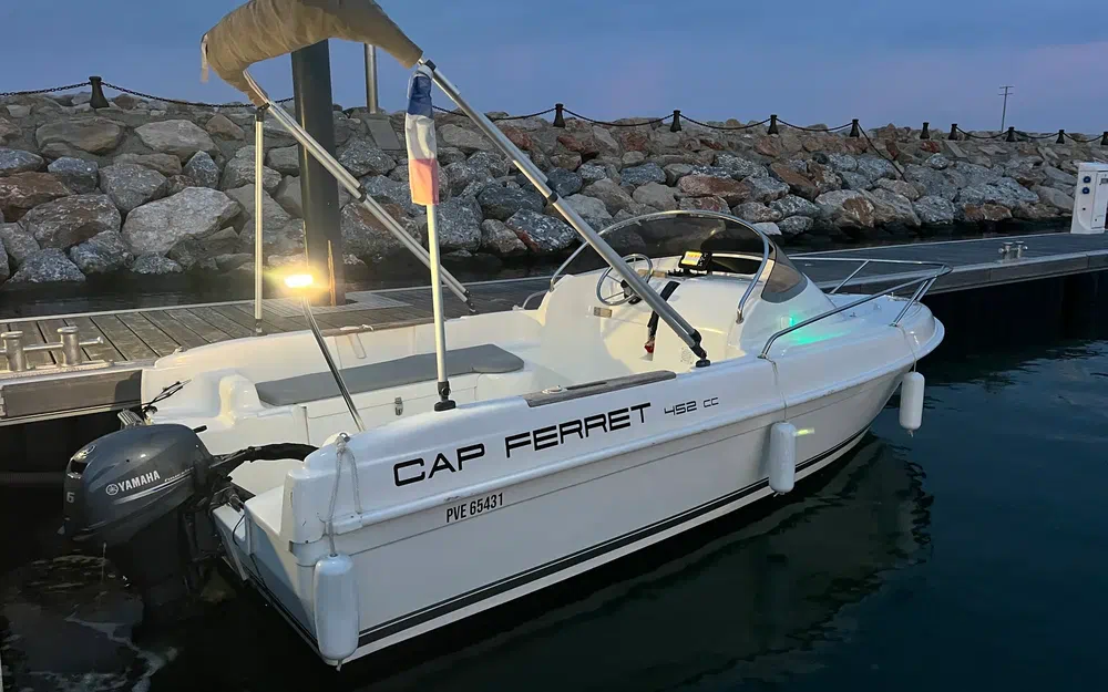 slider 6 B2 Marine Cap Ferret 452