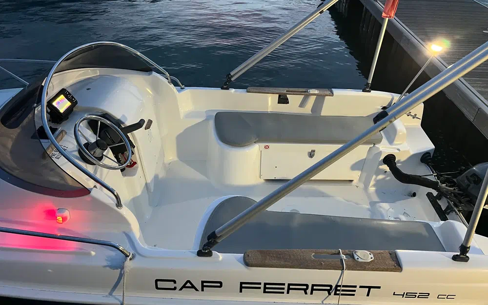 slider 8 B2 Marine Cap Ferret 452