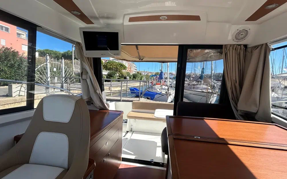 slider 19 Jeanneau Merry Fisher 855