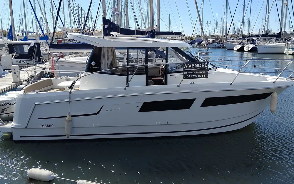 slider 1 Jeanneau Merry Fisher 855