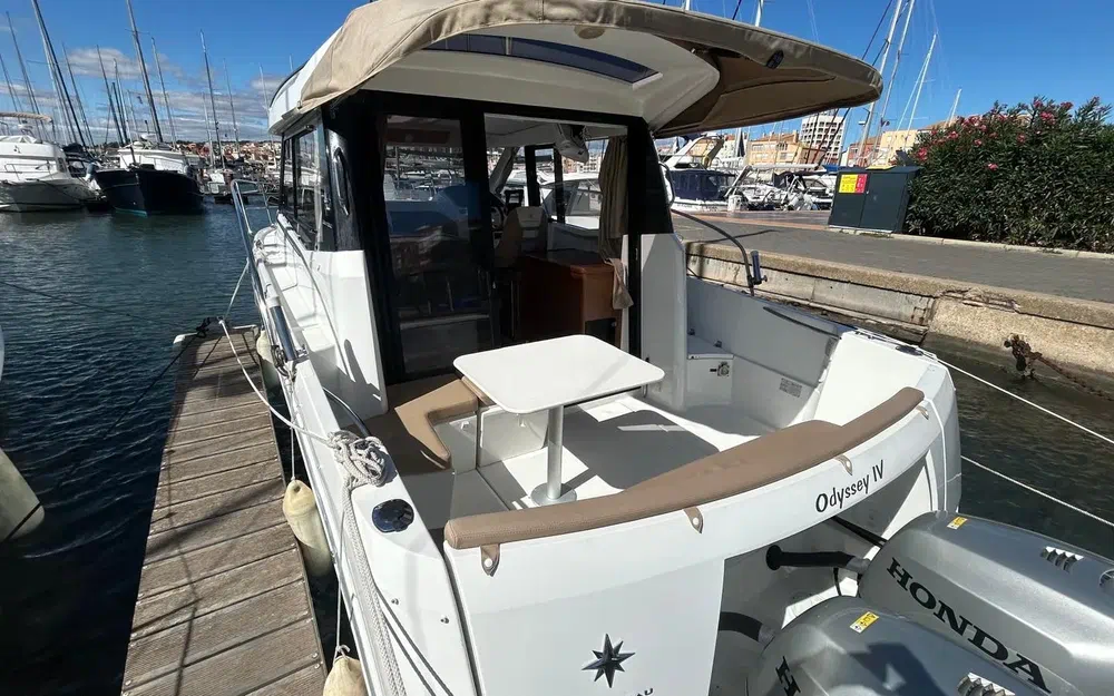 slider 5 Jeanneau Merry Fisher 855