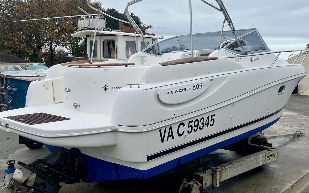 slider 2 Jeanneau Leader 805