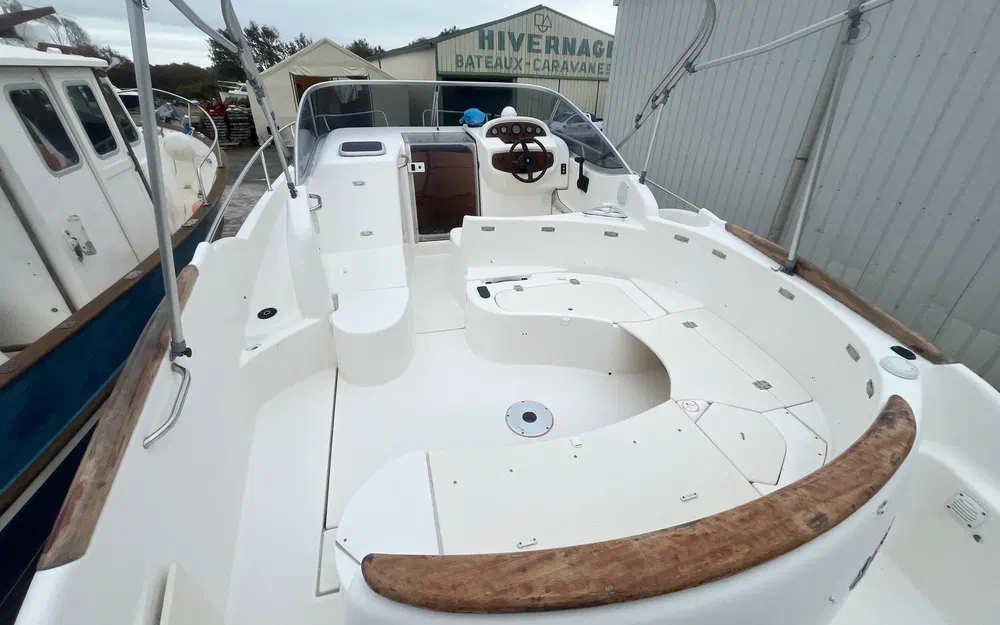 slider 7 Jeanneau Leader 805