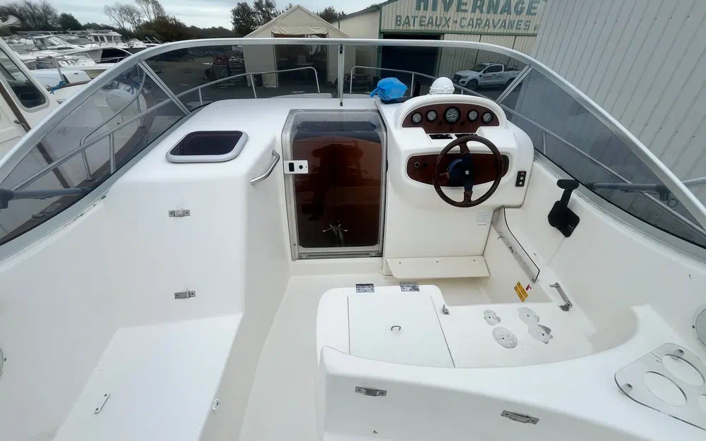 slider 8 Jeanneau Leader 805