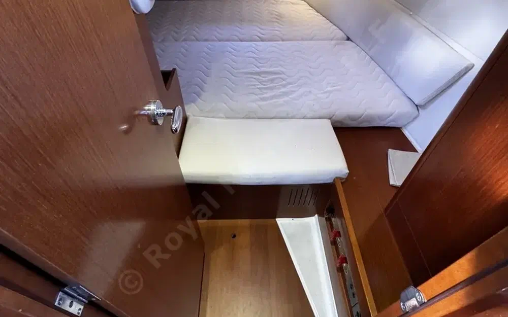 slider 12 Beneteau Oceanis 34