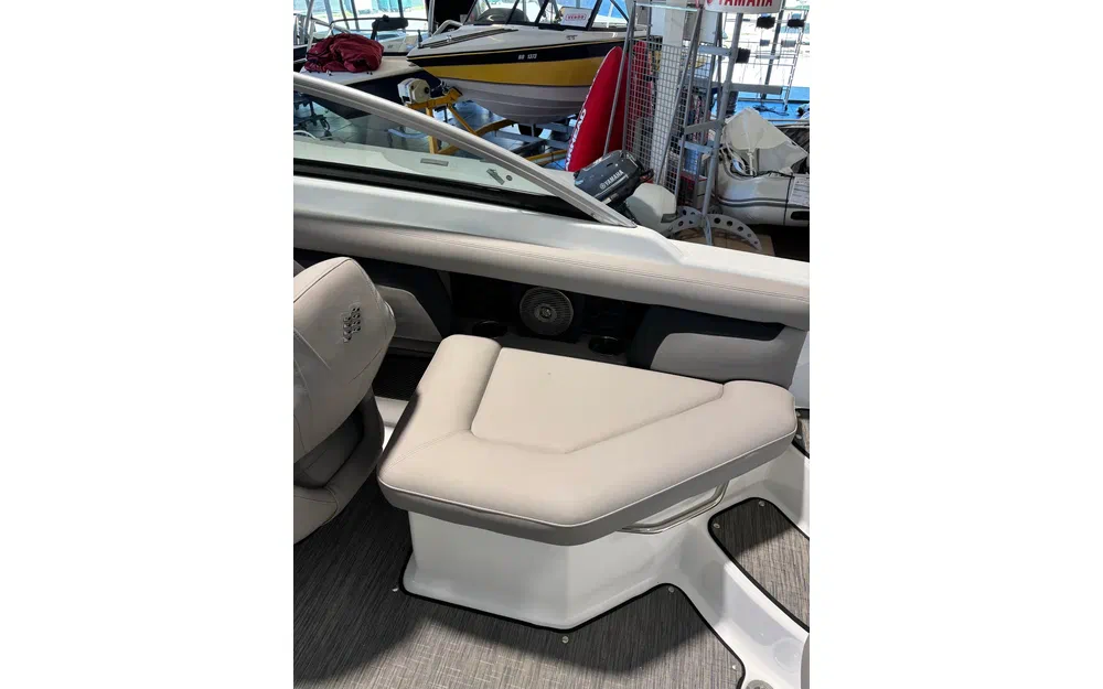 slider 12 Four Winns HD3 OB