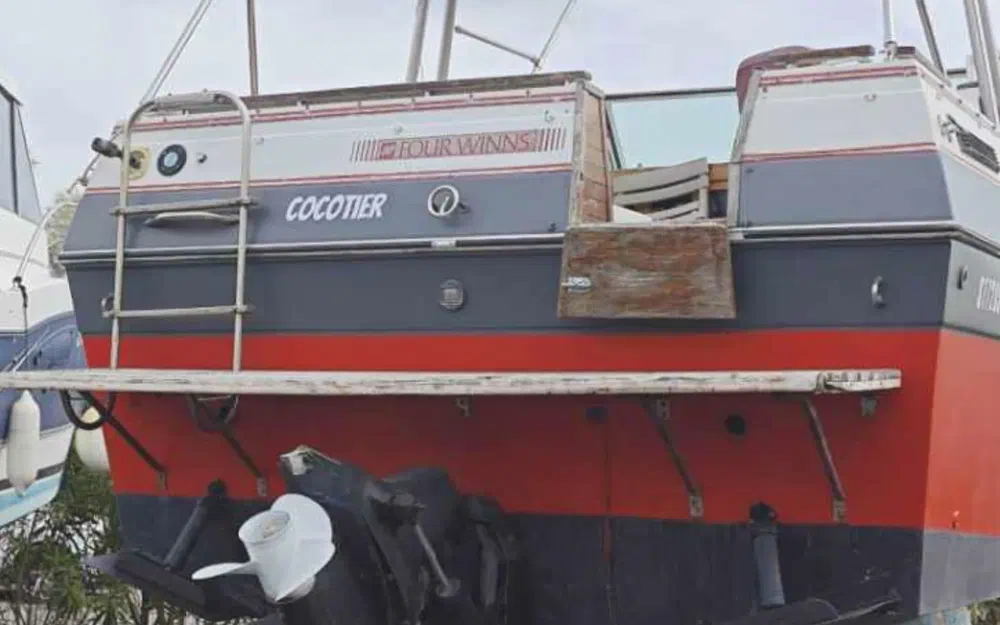 slider 3 Four Winns Vista 245