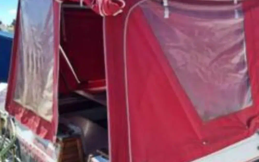 slider 8 Four Winns Vista 245