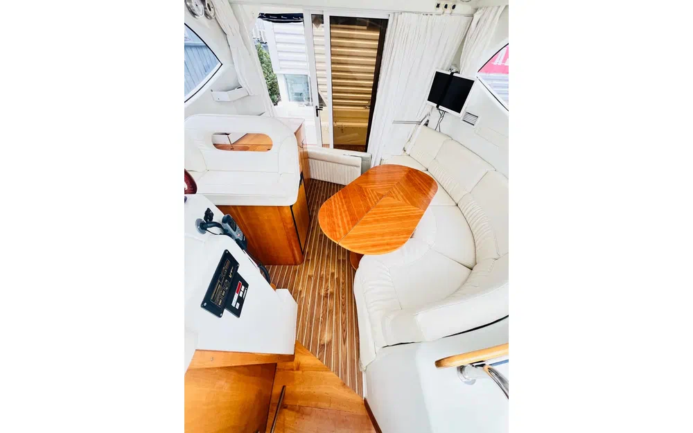 slider 10 ST Boats 34 Cruiser Fly