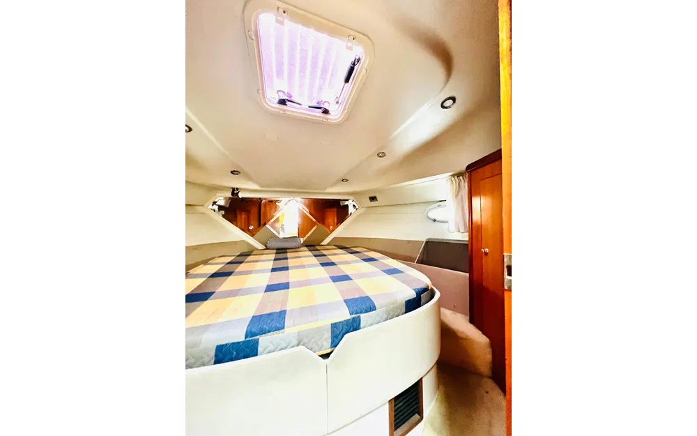 slider 11 ST Boats 34 Cruiser Fly