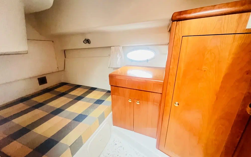 slider 12 ST Boats 34 Cruiser Fly