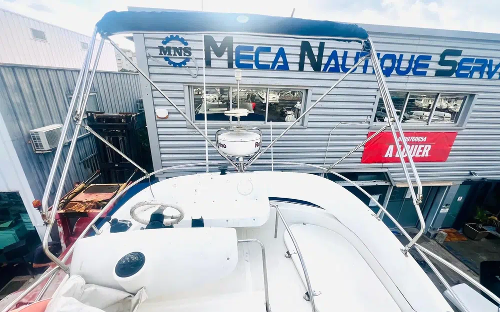 slider 4 ST Boats 34 Cruiser Fly