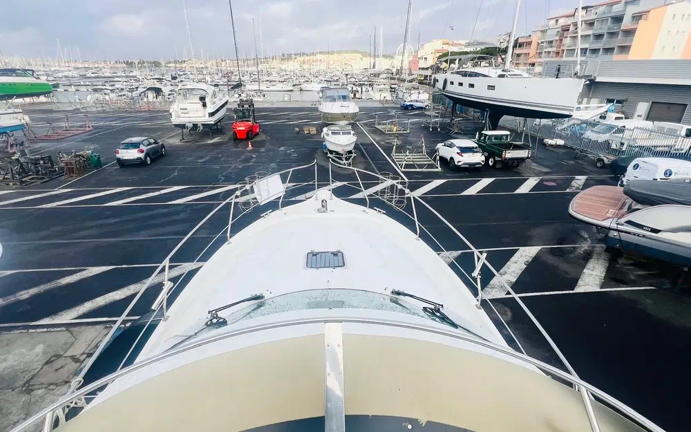 slider 5 ST Boats 34 Cruiser Fly