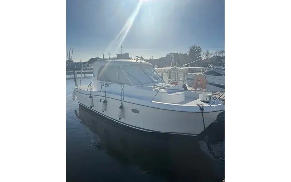 slider 0 Beneteau Antares 760