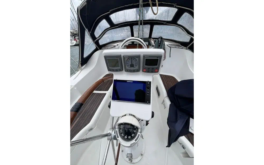 slider 4 Beneteau Oceanis 393 Clipper