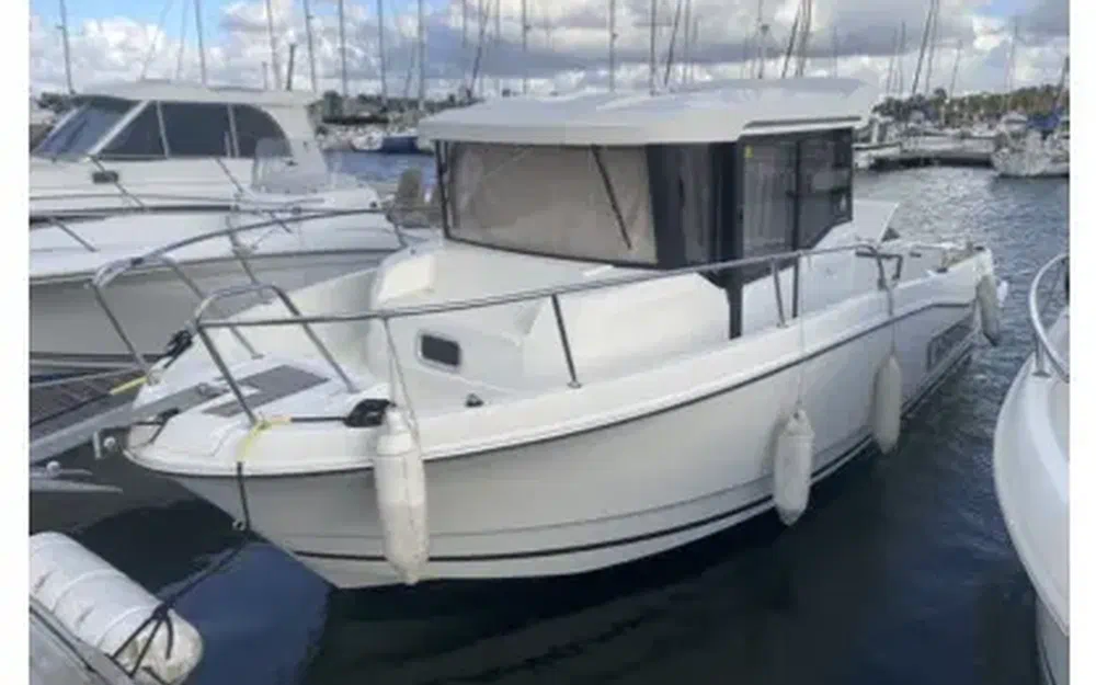 slider 0 Jeanneau Merry Fisher 795