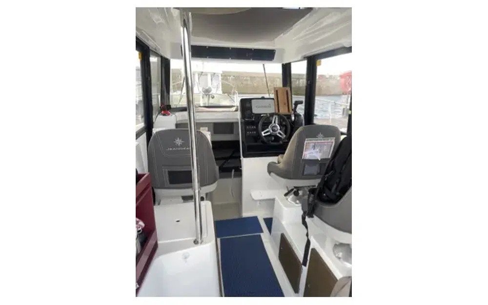 slider 10 Jeanneau Merry Fisher 795