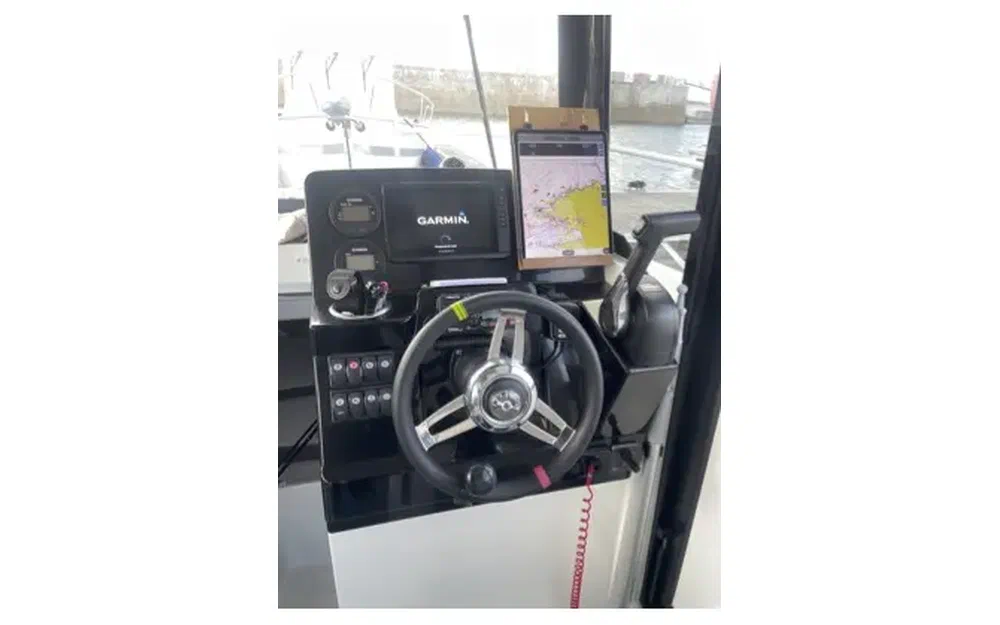 slider 2 Jeanneau Merry Fisher 795