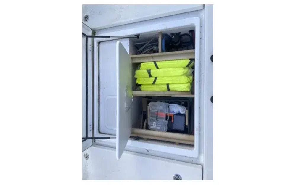 slider 7 Jeanneau Merry Fisher 795