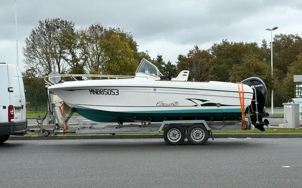 slider 1 Jeanneau Cap Camarat 625