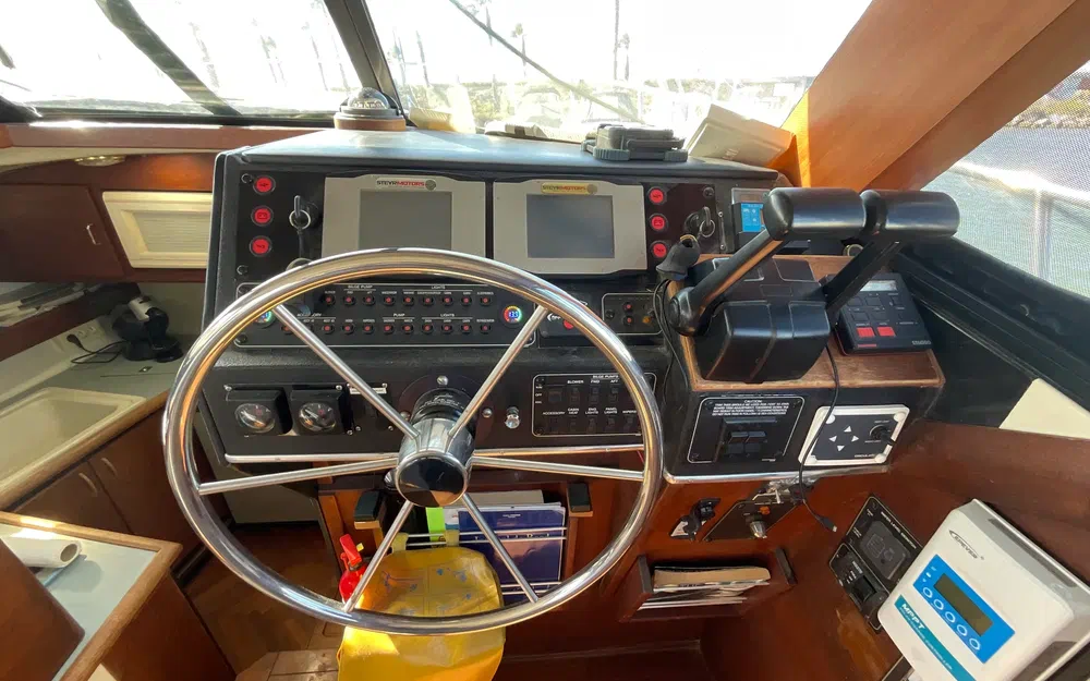 slider 15 Bayliner 3288 Fly