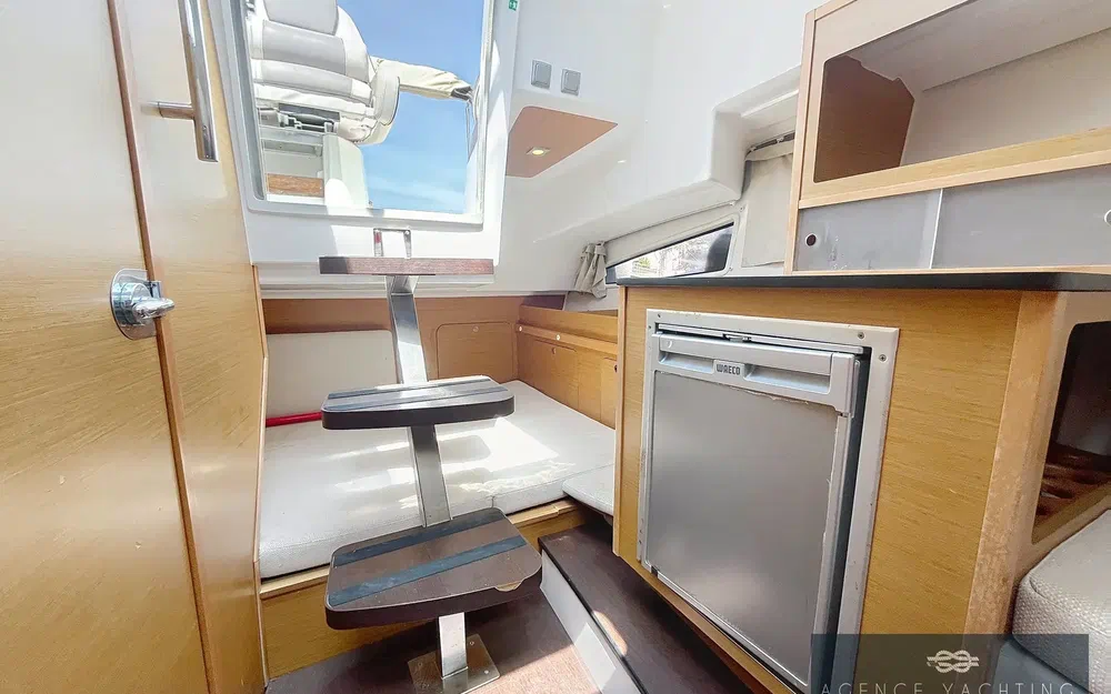 slider 15 Jeanneau Cap Camarat 8.5 WA