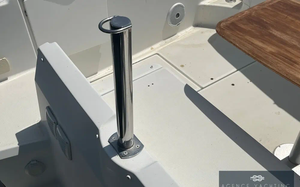 slider 24 Jeanneau Cap Camarat 8.5 WA