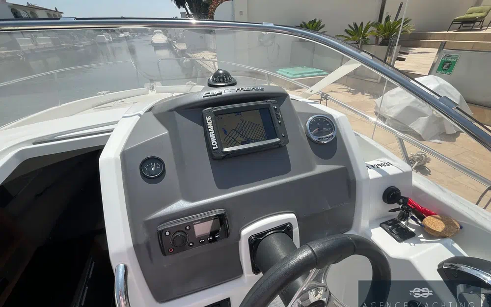 slider 3 Jeanneau Cap Camarat 8.5 WA