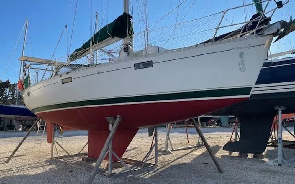 slider 1 Beneteau Oceanis 390