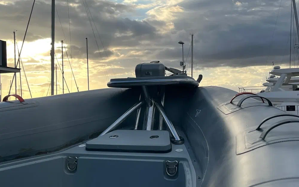 slider 7 Marshall M6