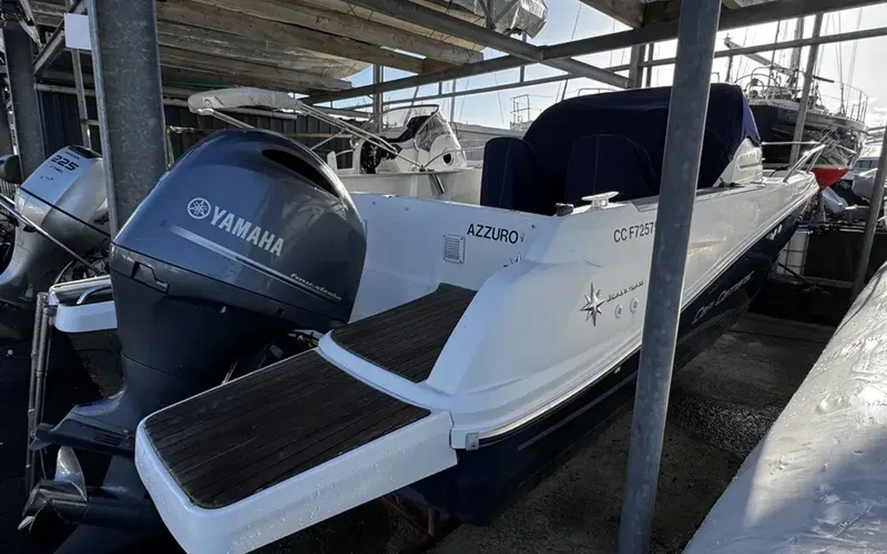 slider 6 Jeanneau Cap Camarat 6.5 WA