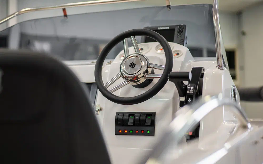 slider 10 Trident Marine 530 SPORT